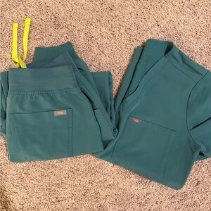 Figs scrub set- Catrina top and Zamora jogger